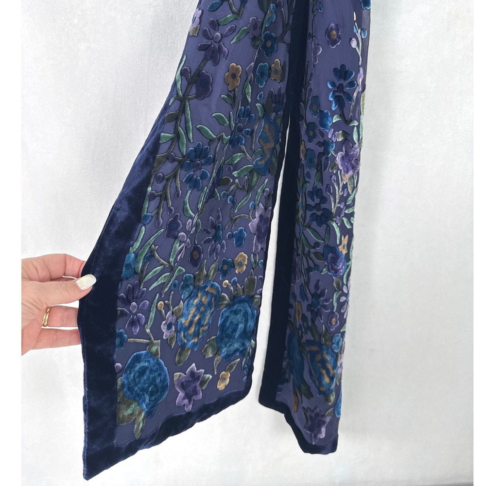 Lord & Taylor Navy Blue Silk Velvet Burnout Floral Devore Scarf Wrap Rectangular - Picture 2 of 7